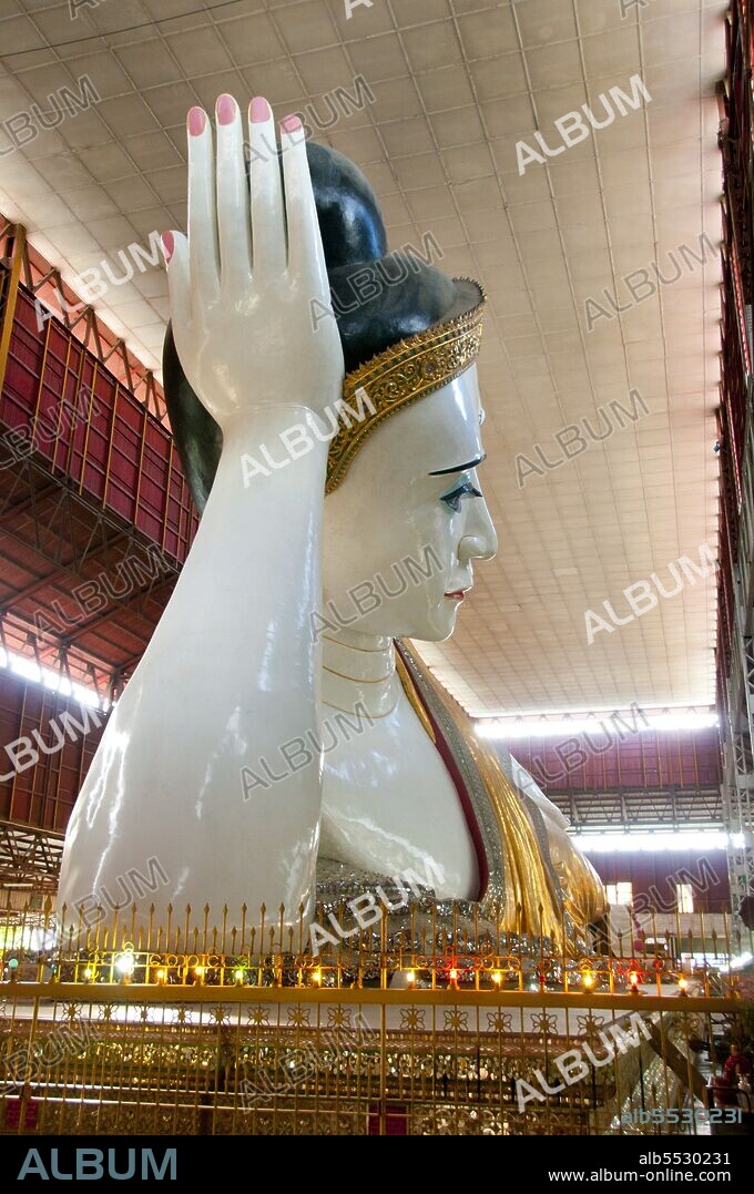 Housed in a pavilion the 70m (230ft) long Chauk Htat Gyi reclining Buddha was constructed in 1966. It replaced a smaller image built in 1907.