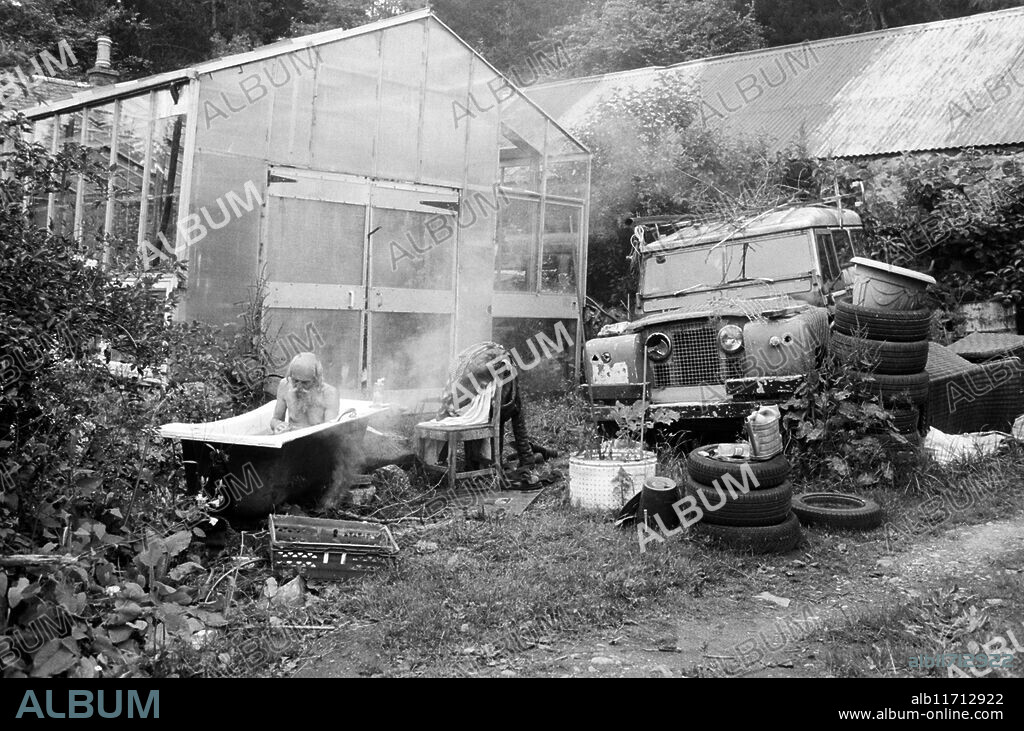JAKE WILLIAMS en BOGANCLOCH, 2024, dirigida por BEN RIVERS. Copyright Urth Productions.