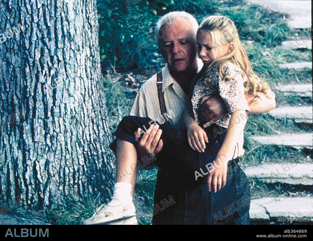 ANTHONY HOPKINS and MIKA BOOREM in HEARTS IN ATLANTIS, 2001, directed by SCOTT HICKS. Copyright CASTLE ROCK ENTERTAINMENT/NPV ENTERTAINMENT/VILLAGE ROADSHOW.