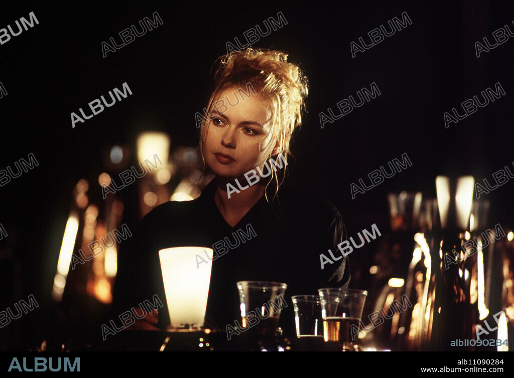 BABY - SAT1 At the age of 30, Jaqueline (VERONICA FERRES) - nicknamed "Jack" because of her energetic demeanor - has already achieved a lot: as a rising star in the advertising industry, she runs her own agency. But the power woman still has a very private wish: she wants a child, but without a man. In her search for someone who will fulfill her wish to have children for a fee, "Jack" meets the cheeky and charming artist Max. Two worlds collide... Director: Jan Josef Liefers / Title: JACK'S BABY / Germany 1999.