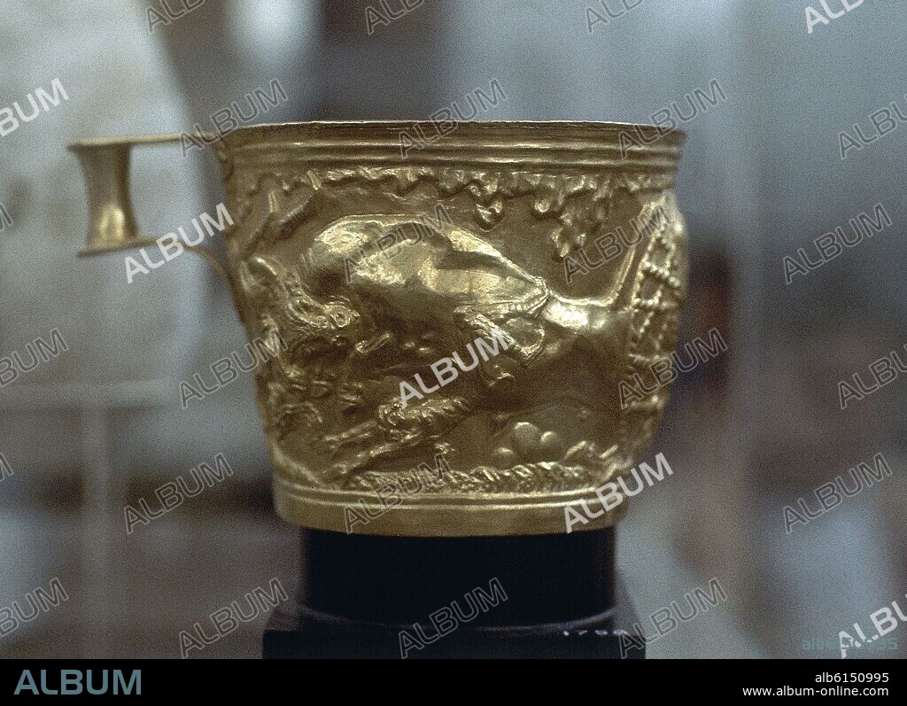 VASO DE VAFIO - HACIA 1500 AC - ORFEBRERIA MICENICA.