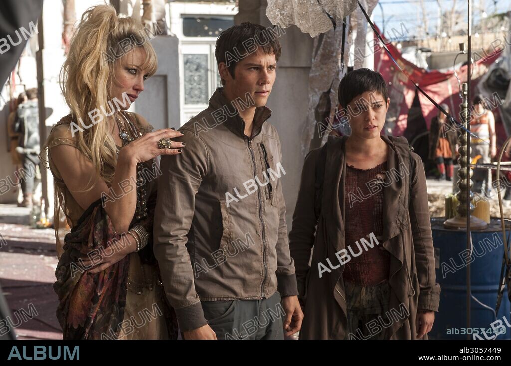DYLAN O'BRIEN, JENNY GABRIELLE y ROSA SALAZAR en CORREDOR DEL LABERINTO: EL CORREDOR DEL LABERINTO: LAS PRUEBAS, 2015 (MAZE RUNNER: THE SCORCH TRIALS), dirigida por WES BALL. Copyright GOTHAM GROUP/TGS ENTERTAINMENT/TEMPLE HILL ENTERTAINMENT.