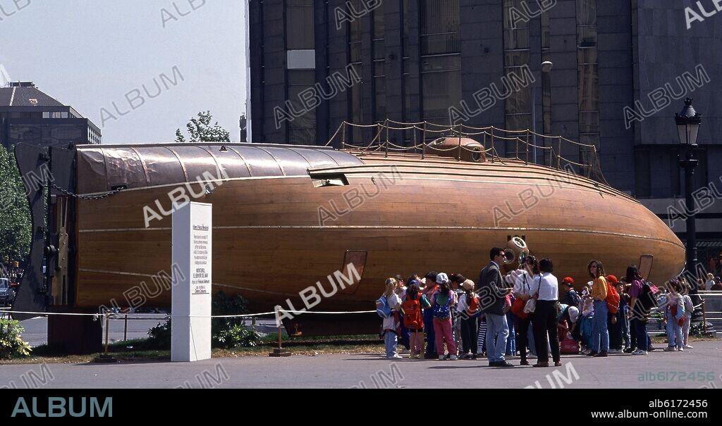 NARCISO MONTURIOL (1819-1885). SUBMARINO DE MONTURIOL-REPRODUCCION-1ªINMERSION EN BARCELONA EL 2/10/1864.