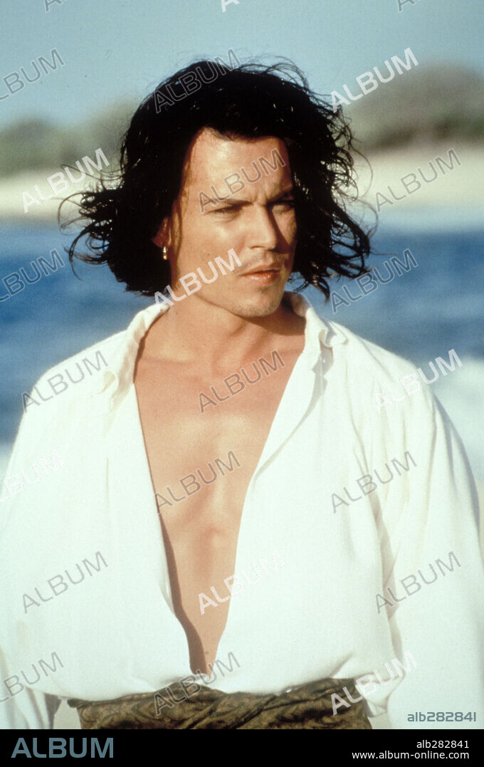 JOHNNY DEPP in DON JUAN DEMARCO, 1994, directed by JEREMY LEVEN. Copyright NEW LINE CINEMA.