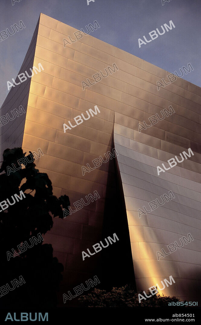 APUNTES DE FRANK GEHRY, 2005 (SKETCHES OF FRANK GEHRY), dirigida por SYDNEY POLLACK. Copyright AMERICAN MASTERS/LM MEDIA/MIRAGE ENTERPRISES/PUBLIC BROADCAS / GUIFOYLE, ULTAN.