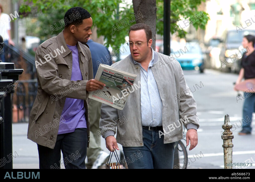 KEVIN JAMES and WILL SMITH in HITCH, 2005, directed by ANDY TENNANT. Copyright COLUMBIA PICTURES / WETCHER, BARRY.