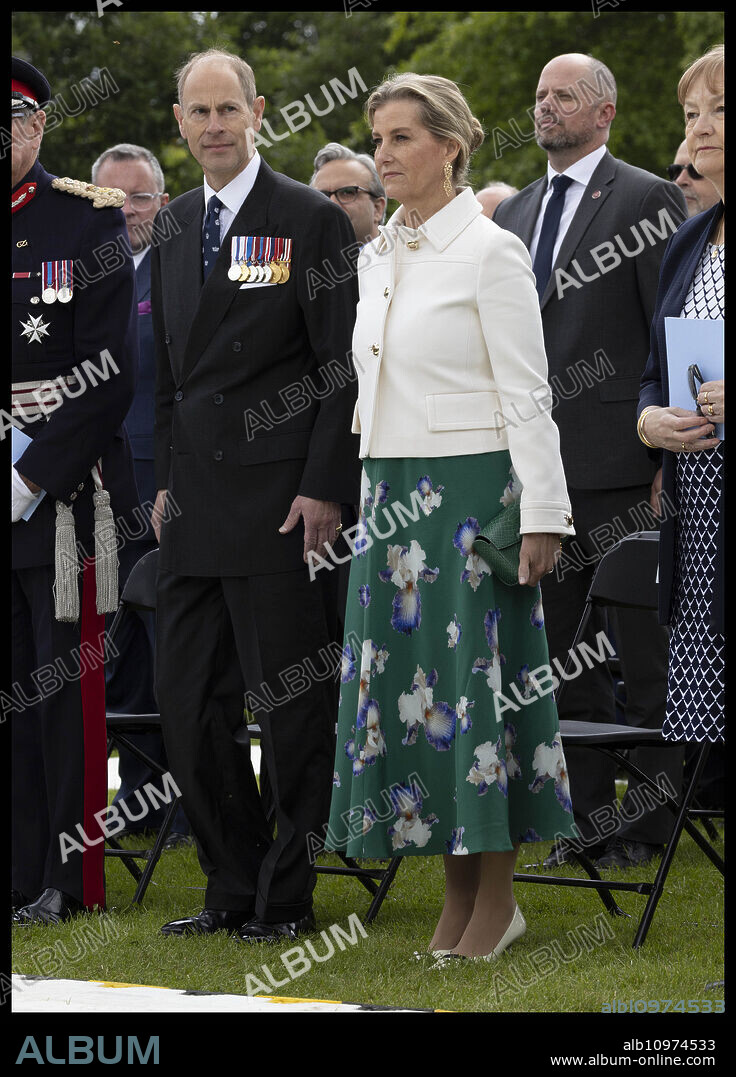 Duchess Sophie and Eduardo de Wessex. June 6, 2024, Burton-On-Trent, United Kingdom: Prince Edward and Sophie, the Duke and Duchess of Edinburgh, at a Royal British Legion Service of Commemoration on the 80th anniversary of D-Day, at the National Memorial Arboretum., United Kingdom. (Credit Image: © Stephen Lock/i-Images via ZUMA Press).