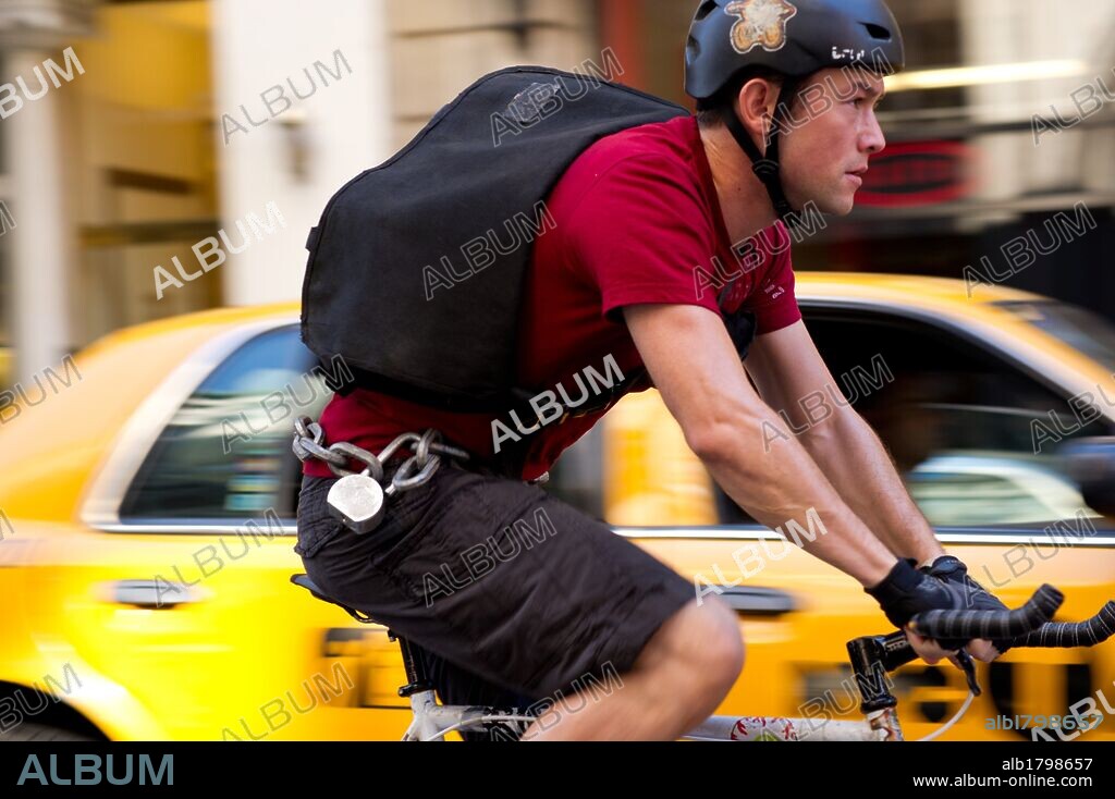 JOSEPH GORDON-LEVITT en SIN FRENOS, 2012 (PREMIUM RUSH), dirigida por DAVID KOEPP. Copyright PARIAH.