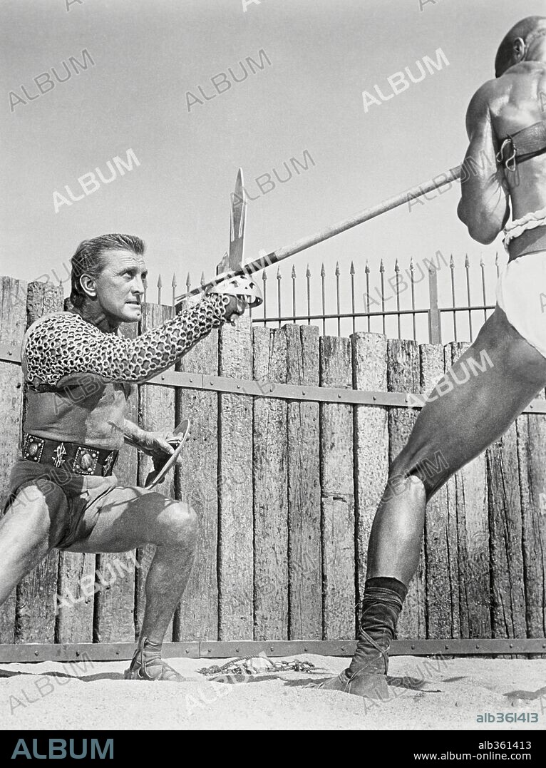 KIRK DOUGLAS and ESPARTACO. KIRK DOUGLAS in SPARTACUS, 1960, directed by STANLEY KUBRICK. Copyright BRYNA/UNIVERSAL.