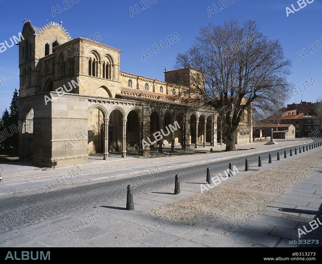 Ávila, provincia de España en la comunidad autónoma de Castilla y León. Basílica de San Vicente, s.XIII.