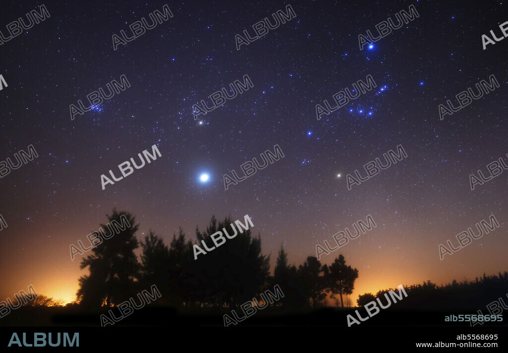 The Pleiades, Taurus and Orion with Jupiter as a guest, Doyle, Argentina.