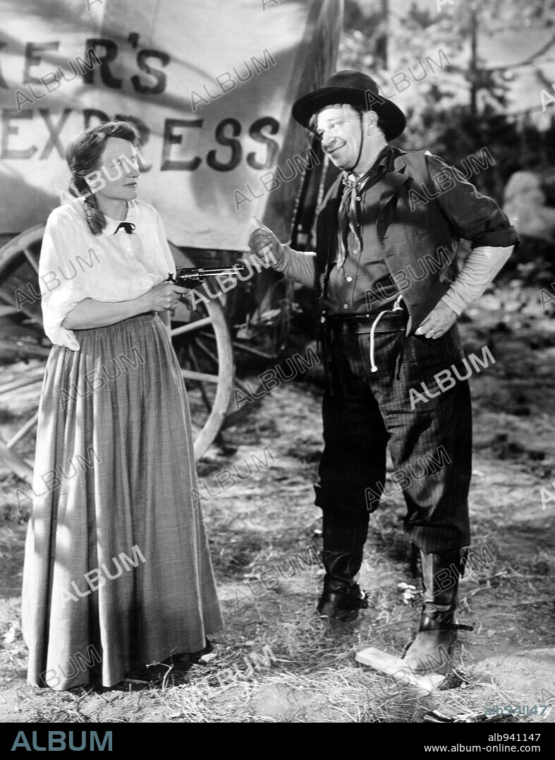 MARJORIE MAIN y WALLACE BEERY en JACKASS MAIL, 1942, dirigida por NORMAN Z. MCLEOD. Copyright M.G.M.