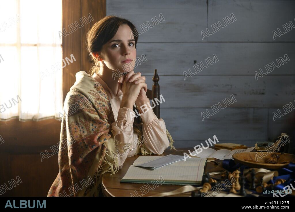 EMMA WATSON in LITTLE WOMEN, 2019, directed by GRETA GERWIG. Copyright COLUMBIA PICTURES.