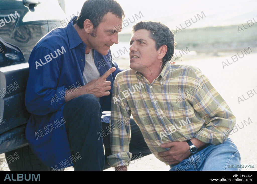 ANTONIO DECHENT and JOSE CORONADO in PONIENTE, 2002, directed by CHUS GUTIERREZ. Copyright OLMO FILMS/ AMBOTO AUDIOVISUAL.