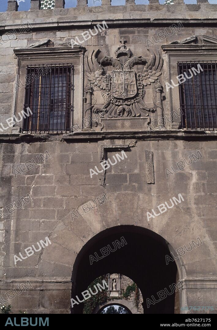 ALONSO COVARRUBIAS. ESCUDO CARLOS V EN LA PUERTA NUEVA DE BISAGRA - S XVI.