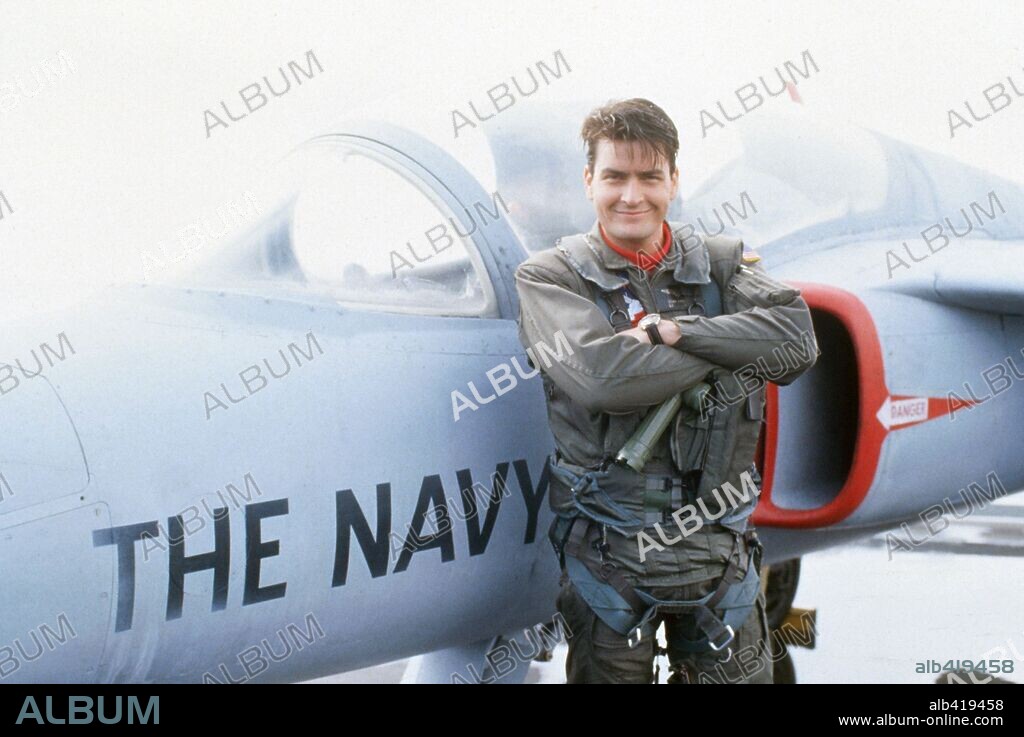 CHARLIE SHEEN dans HOT SHOTS!, 1991, réalisé par JIM ABRAHAMS. Copyright 20TH CENTURY FOX.