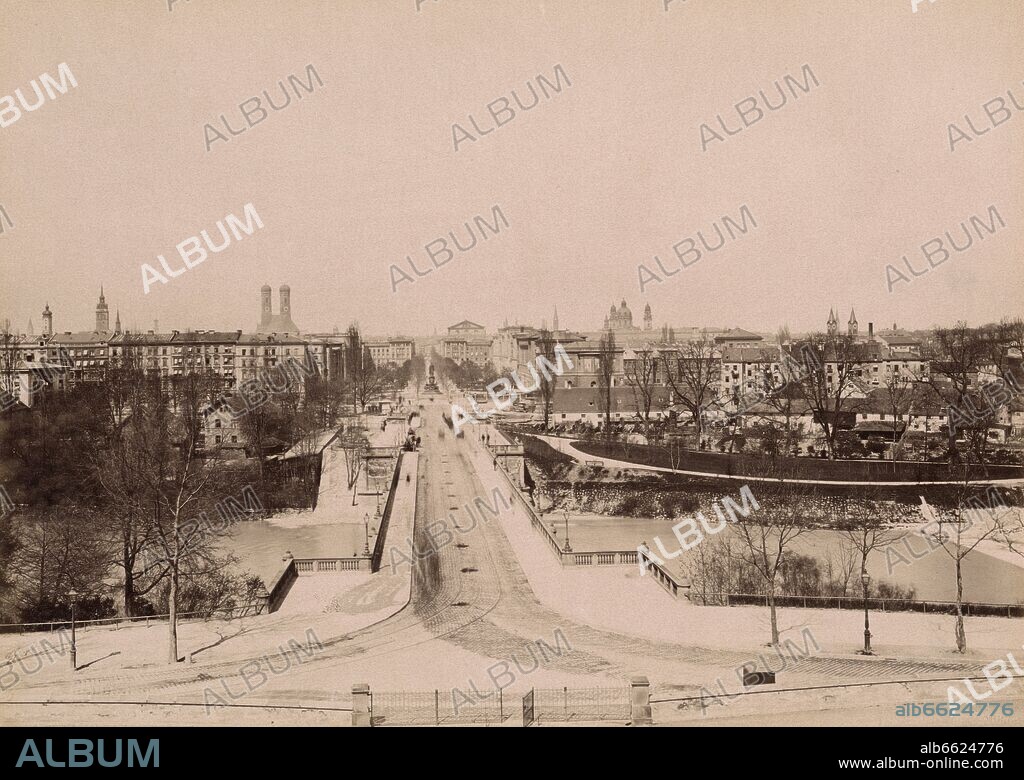 The historical photo from around 1870 shows a view from Maximilianeum, across Isar river and Maximilian Bridge, on Maximilian Street in Munich. Foto: Sammlung Sauer +++(c) dpa - Report+++. 1870