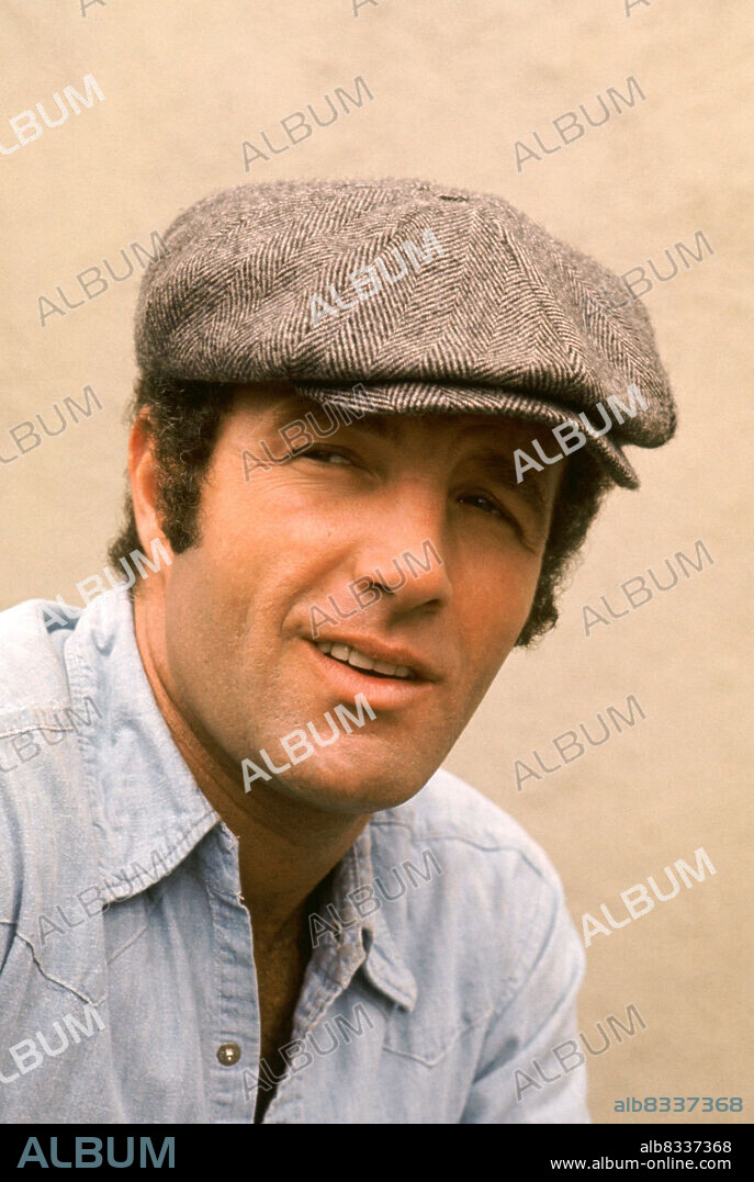 JAMES CAAN in SLITHER, 1973, directed by HOWARD ZIEFF. Copyright Metro-Goldwyn-Mayer (MGM).