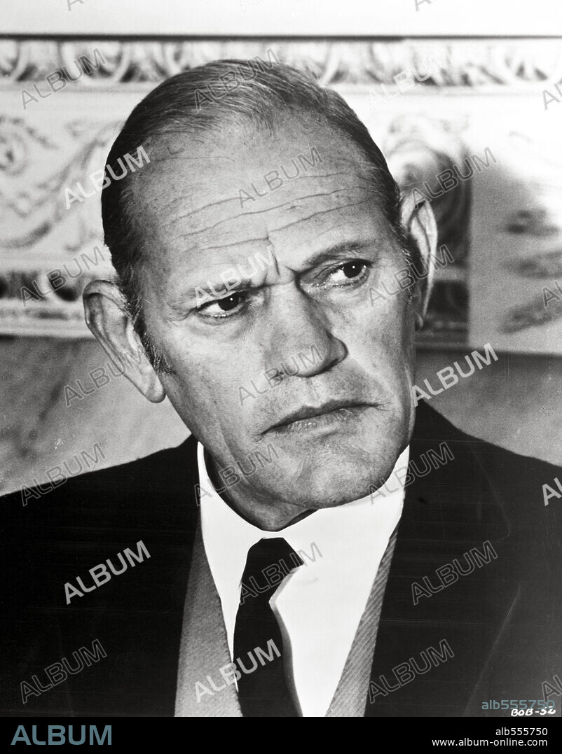 HARRY ANDREWS.