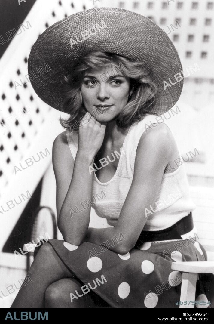 KIM CATTRALL in MANNEQUIN, 1987. Copyright CANNON FILMS.