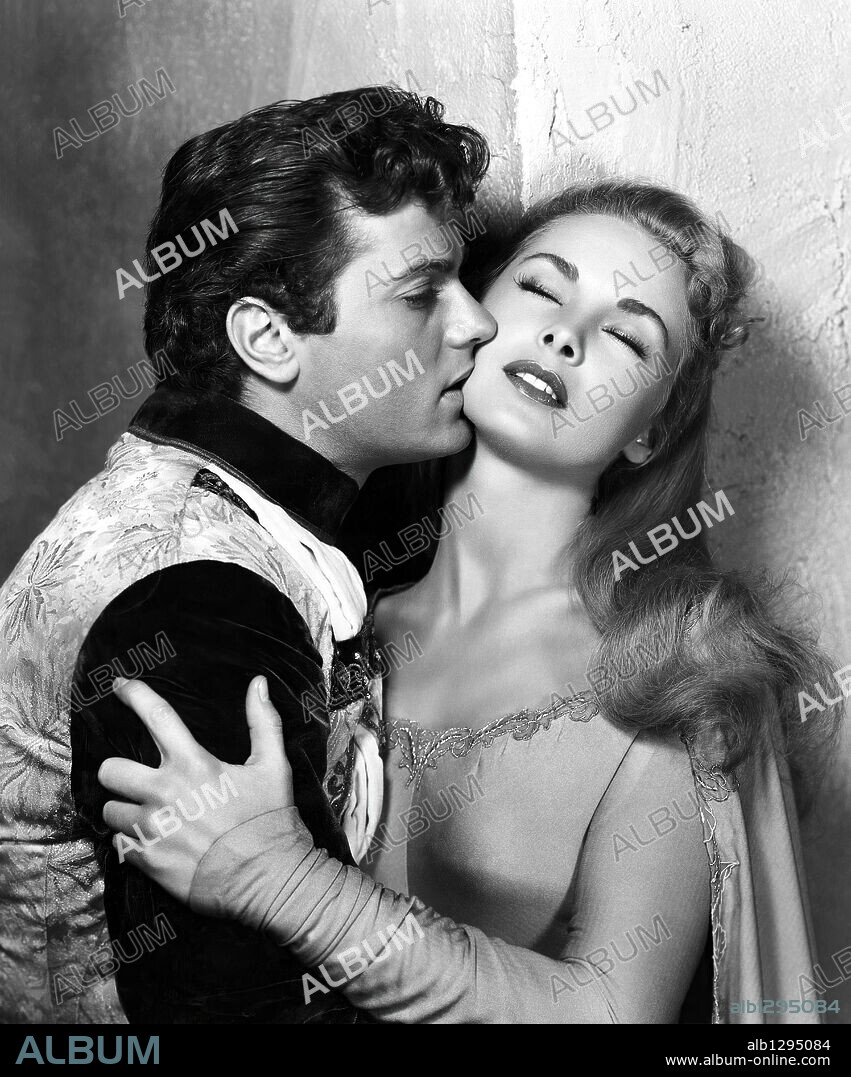 JANET LEIGH y TONY CURTIS en CORAZA NEGRA, 1954 (THE BLACK SHIELD OF FALWORTH), dirigida por RUDOLPH MATE. Copyright UNIVERSAL PICTURES.