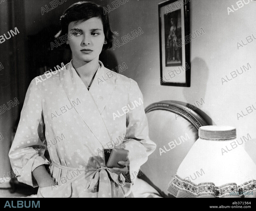 LUCIA BOSE en ASÍ ES LA AURORA, 1956 (CELA S'APELLE L'AURORE), dirigida por LUIS BUÑUEL. Copyright LES FILMS MARCEAU.