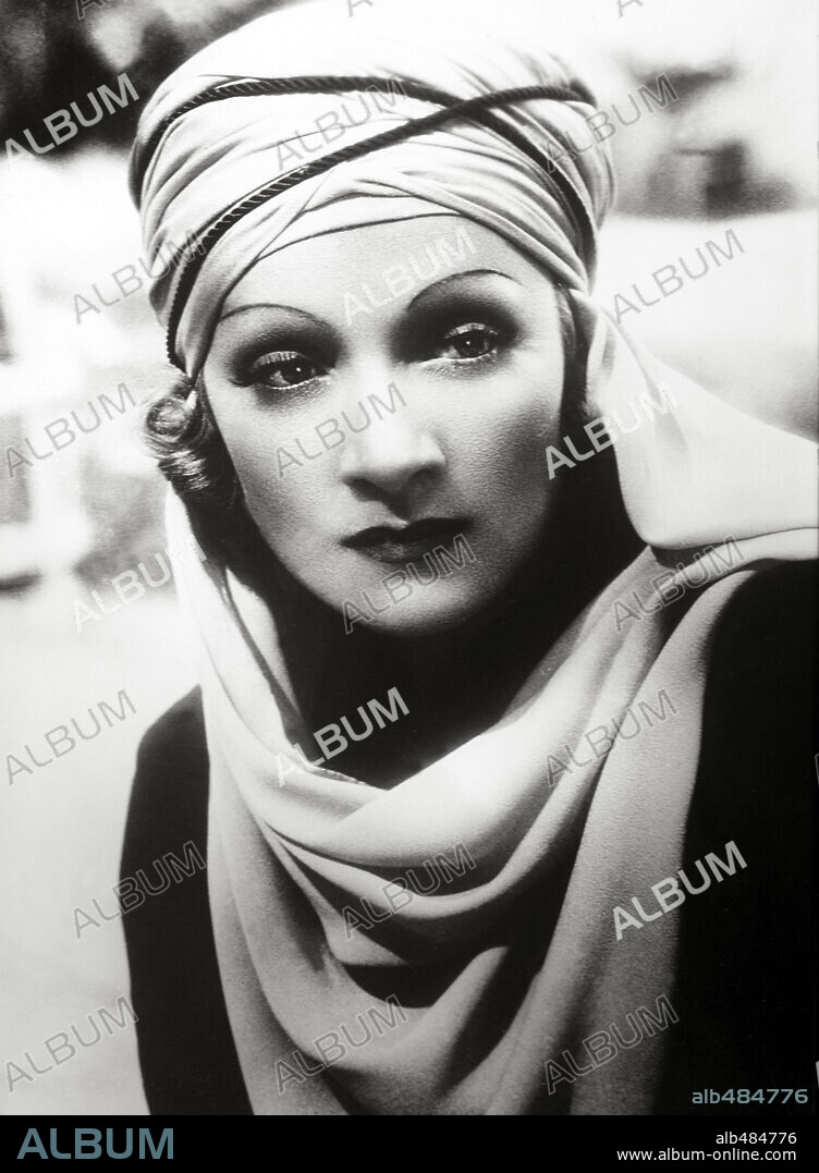 MARLENE DIETRICH in THE GARDEN OF ALLAH, 1936, directed by RICHARD BOLESLAWSKI. Copyright UNITED ARTISTS.