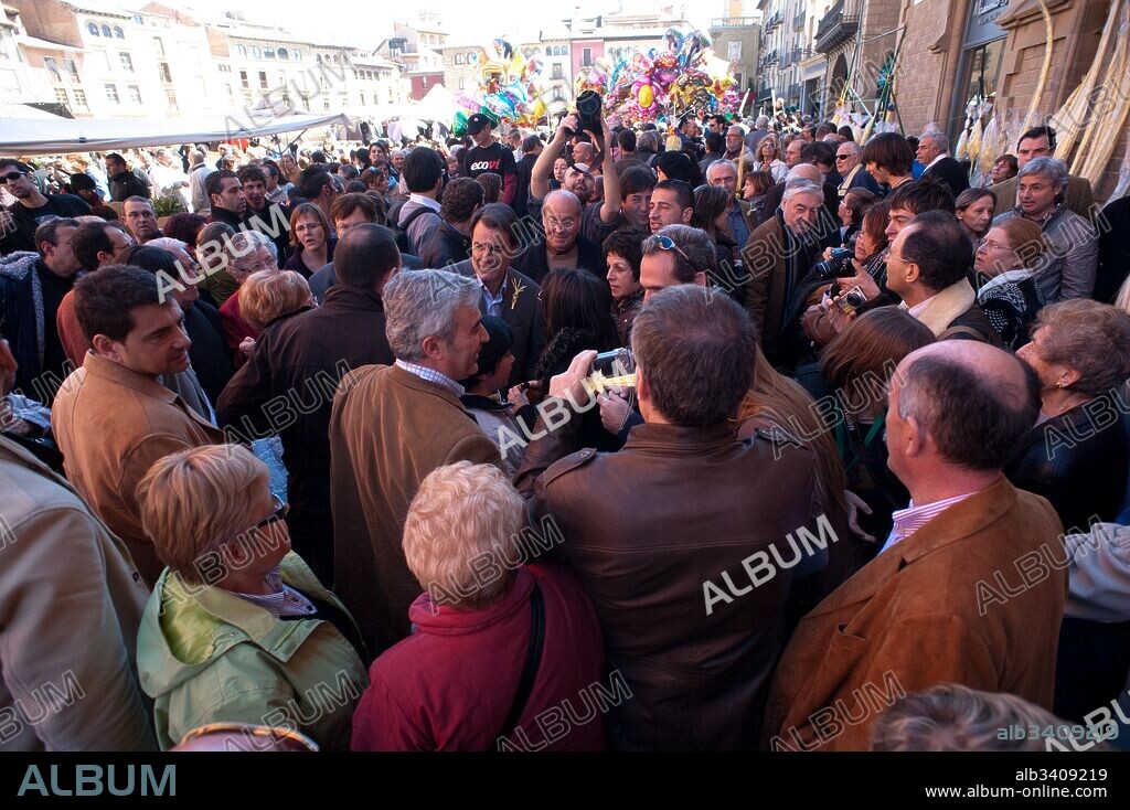 "Fotografía Artur Mas, mercado del ram en Vic".