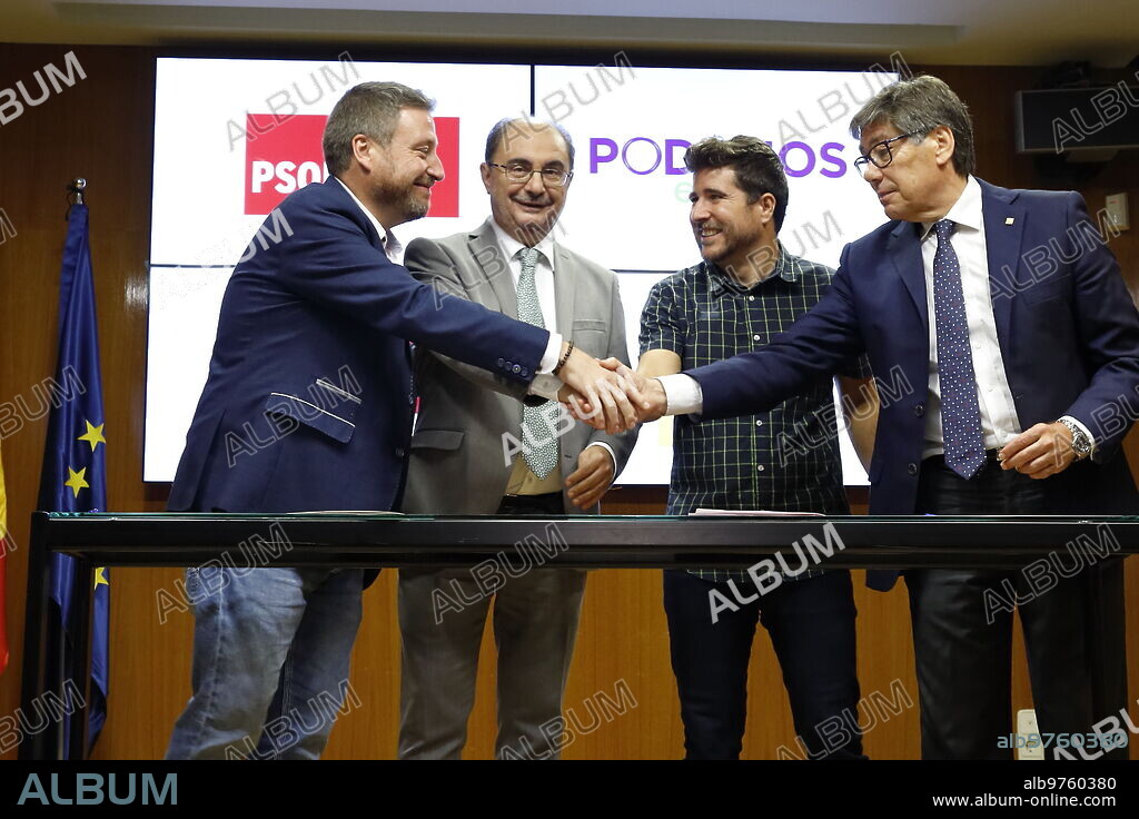 Zaragoza, 01/08/2019. Gobierno de Aragón. PSOE Aragón, Podemos-Equo Aragón, Chunta Aragonesista y Partido Aragonés, firman el acuerdo de gobernabilidad para la X Legislatura en Aragón. Lambán, Aliaga, Soro y Escartín. Foto: Fabián Simón. ARCHDC.