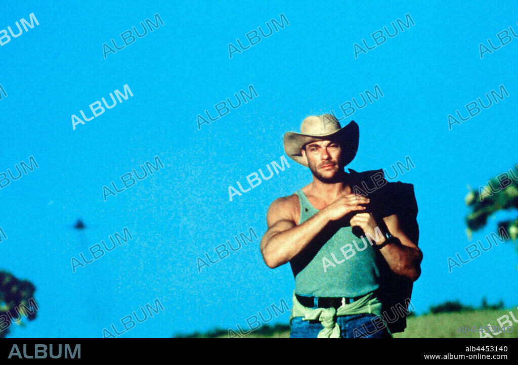 JEAN-CLAUDE VAN DAMME in INFERNO, 1999, directed by JOHN G. AVILDSEN. Copyright KPI PRODUCTIONS.