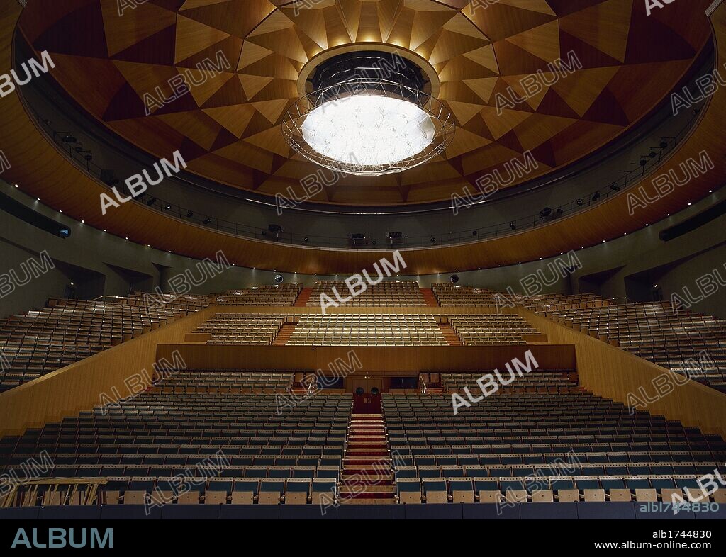 Spain. Seville. Theatre of the Maestranza. Opera house built in 1991 for the Seville Expo '92 by Aurelio del Pozo and Luis Marin. Interior.