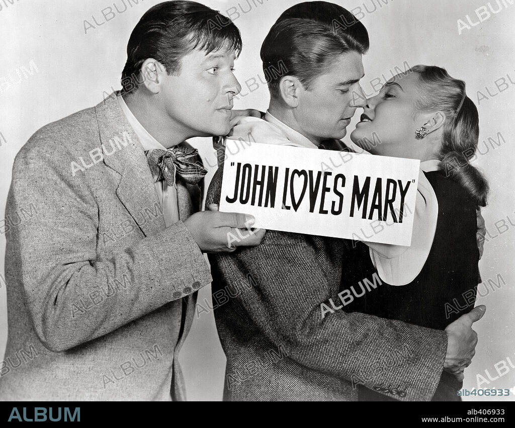 JACK CARSON, PATRICIA NEAL and RONALD REAGAN in JOHN LOVES MARY, 1949, directed by DAVID BUTLER. Copyright WARNER BROTHERS.