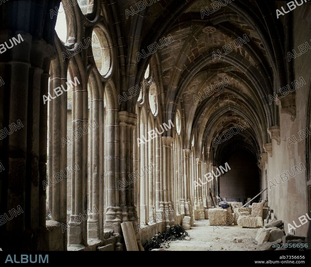 CLAUSTRO DE LA CATEDRAL DE AVILA - SIGLO XIV - GOTICO ESPAÑOL.