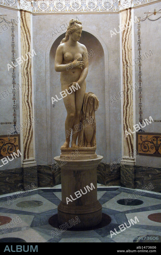 ARTE ROMANO. ITALIA. VENUS CAPITOLINA, copia romana de la Venus de Cnido de Praxíteles (s. IV a. C.). Mármol. Procede de Roma. Museos Capitolinos. Roma.
