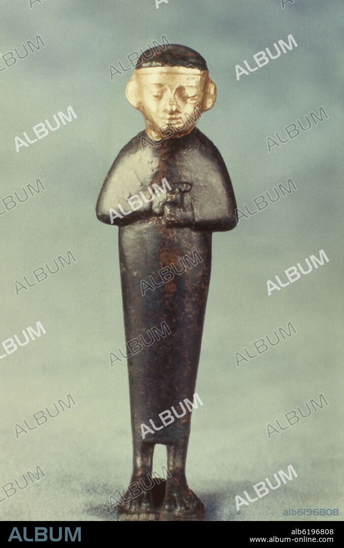 SACERDOTE DE CADIZ - FIGURILLA FENICIA ENCONTRADA EN UNA NECROPOLIS DE CADIZ - VIII/VII AC.
