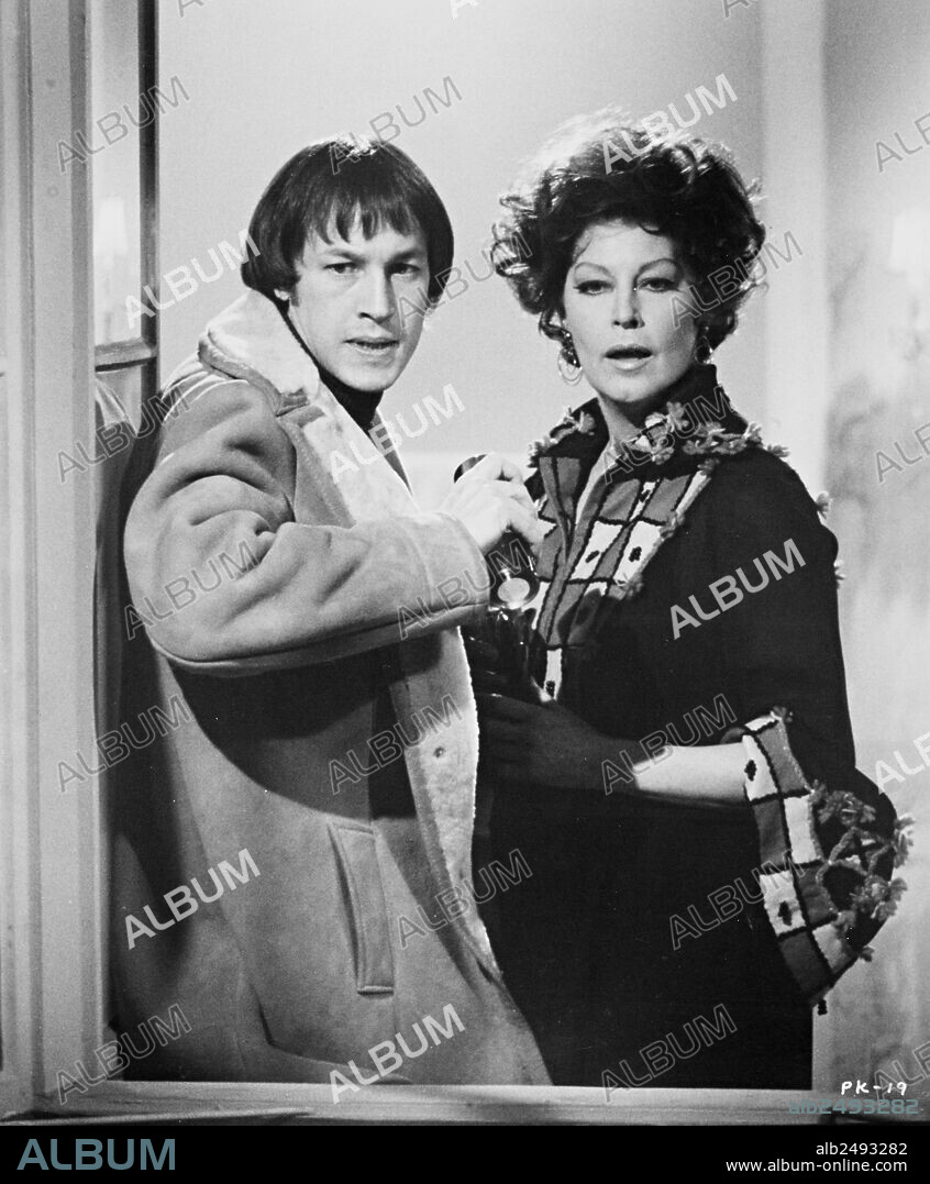 AVA GARDNER y FREDERIC FORREST en EL HOMBRE QUE DECIDIA LA MUERTE, 1975 (PERMISSION TO KILL). Copyright WARNER BROS.