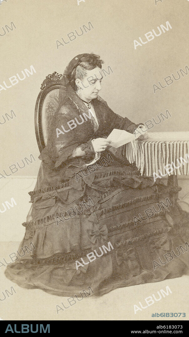 ENRIQUE GODINEZ Y JALON (1825-1875) FOTOGRAFO. RETRATO DE LA INFANTA MARIA LUISA FERNANDA - FOTOGRAFIA EN BLANCO Y NEGRO - S XIX.