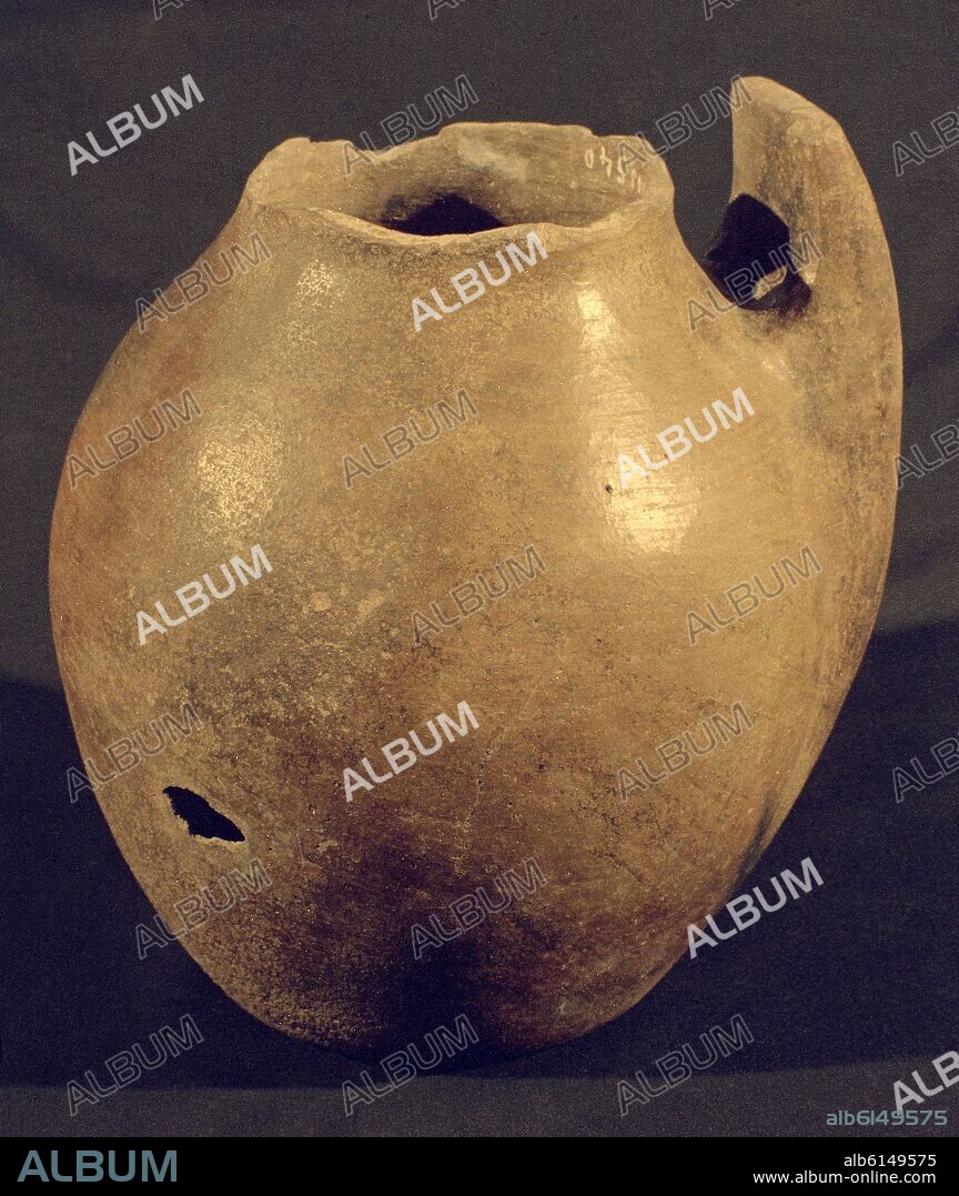 ANFORA GUANCHE PROCEDENTE DE LOS CORRALILLOS (AGÜIMES).