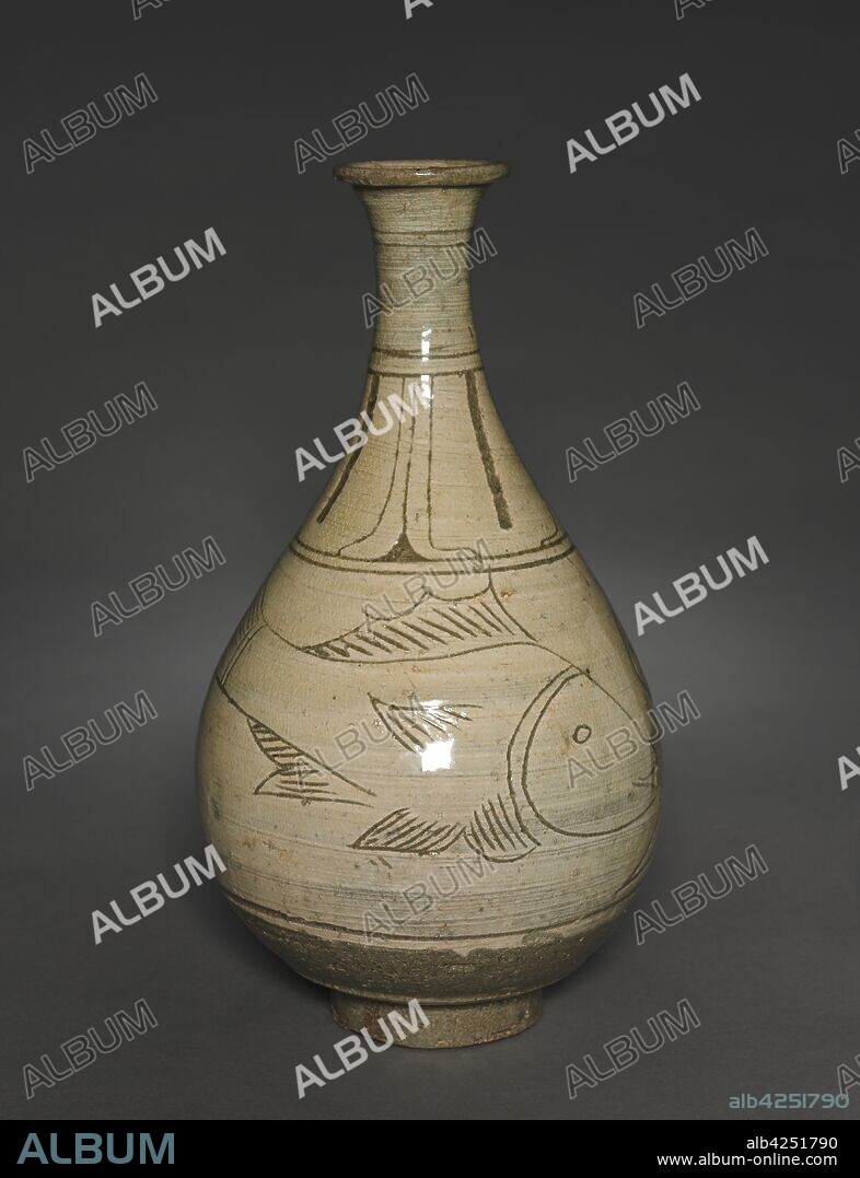Bottle with Incised and Sgraffito Fish Design, 1400s-1500s. Korea, Joseon dynasty (1392-1910). Stoneware with incised design (Buncheong ware); outer diameter: 17 cm (6 11/16 in.); overall: 30.6 cm (12 1/16 in.).