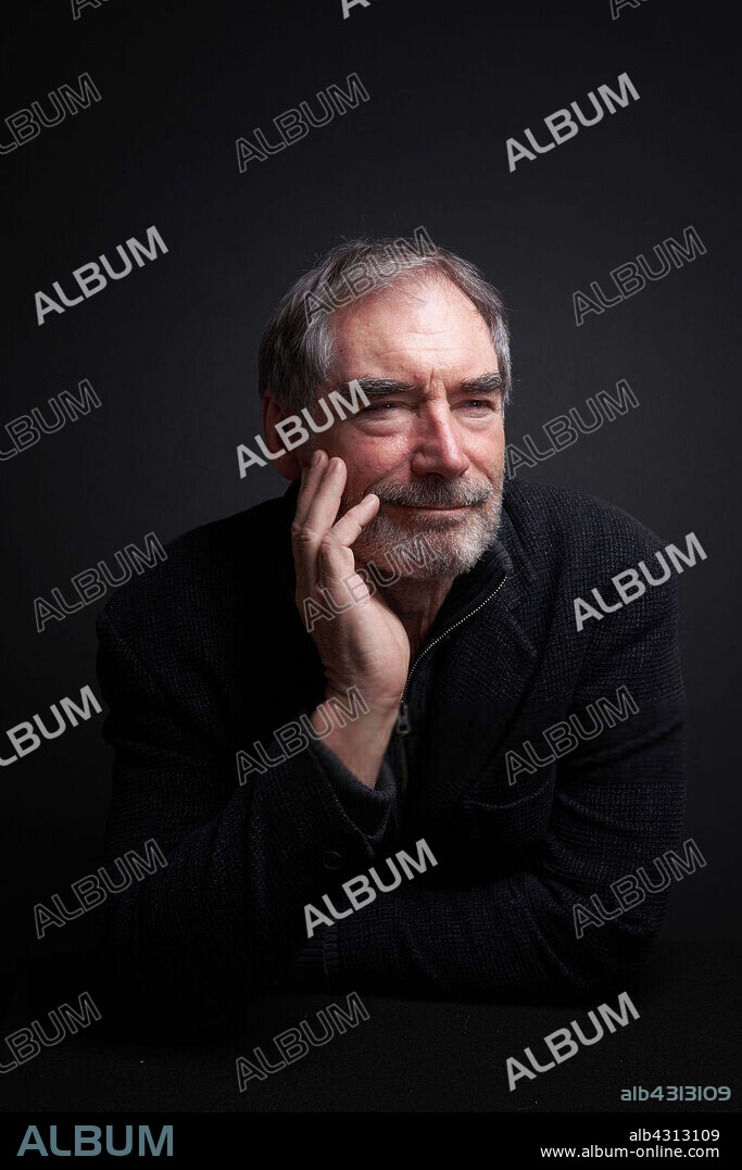 TIMOTHY DALTON in DOOM PATROL, 2019, directed by VARIOS. Copyright DC COMICS.