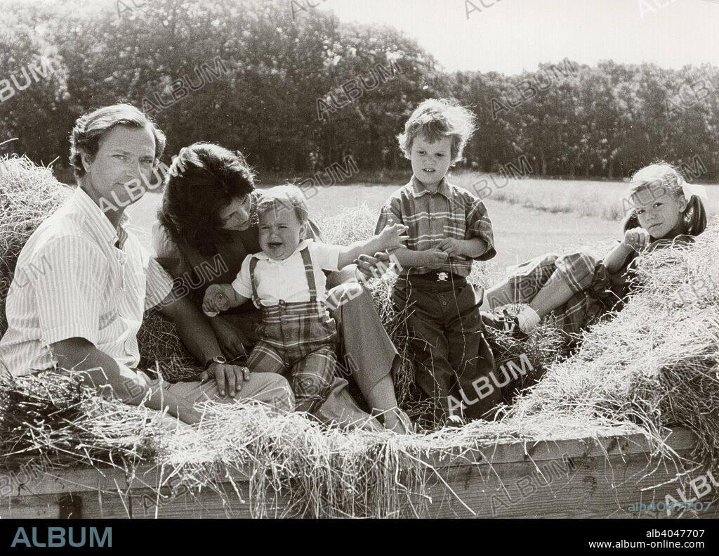 The Royal Family of Sweden on holiday, Öland, Sweden, 1983. King Carl XVI Gustaf (1946-) with Queen Silvia (1943-) and their three children, Princess Madeleine (1982-), Prince Carl Philip (1979-) and Crown Princess Victoria (1977-).