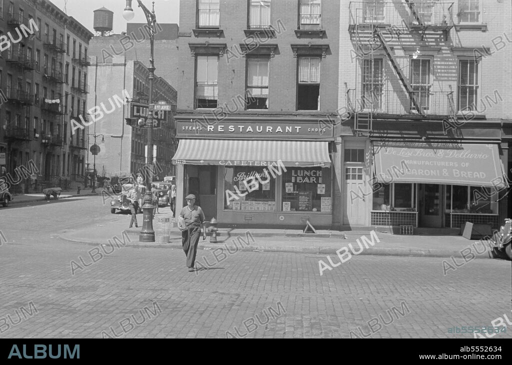 WALKER EVANS. A street scene 61st Street between 1st and 3rd
