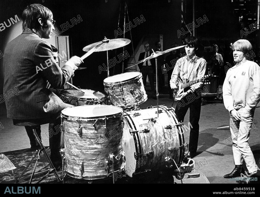 STOCKHOLM 1965-04.. The Rolling Stones 1965 Anm. Trummor persons: BRIAN JONES;CHARLIE WATTS;KEITH RICHARDS sites: STORBRITANNIEN*;STOCKHOLM;SVERIGE.
