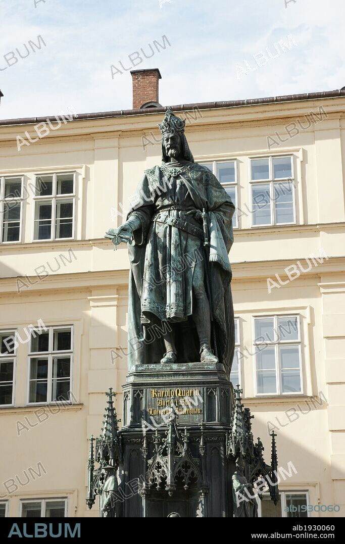 CARLOS IV DE LUXEMBURGO. CARLOS I DE BOHEMIA Y IV DE ALEMANIA (1316-1378). Emperador del Sacro Imperio Romano Germánico y rey de Bohemia. Escultura junto al Puente de Carlos. Praga. República Checa. Centro Europa.