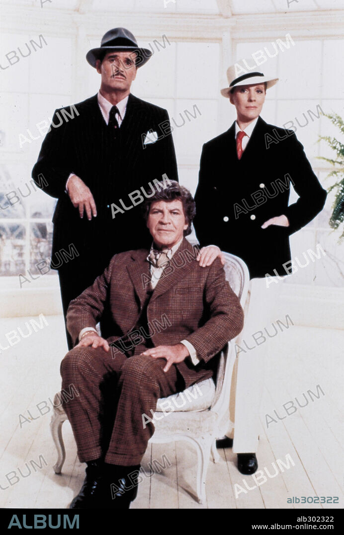 JAMES GARNER, JULIE ANDREWS y ROBERT PRESTON en VICTOR O VICTORIA?, 1982 (VICTOR / VICTORIA), dirigida por BLAKE EDWARDS. Copyright M.G.M/UNITED ARTIST.