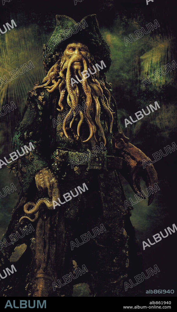 BILL NIGHY en PIRATAS DEL CARIBE: EL COFRE DEL HOMBRE MUERTO, 2006 (PIRATES OF THE CARIBBEAN: DEAD MAN'S CHEST), dirigida por GORE VERBINSKI. Copyright DISNEY ENTERPRISES.