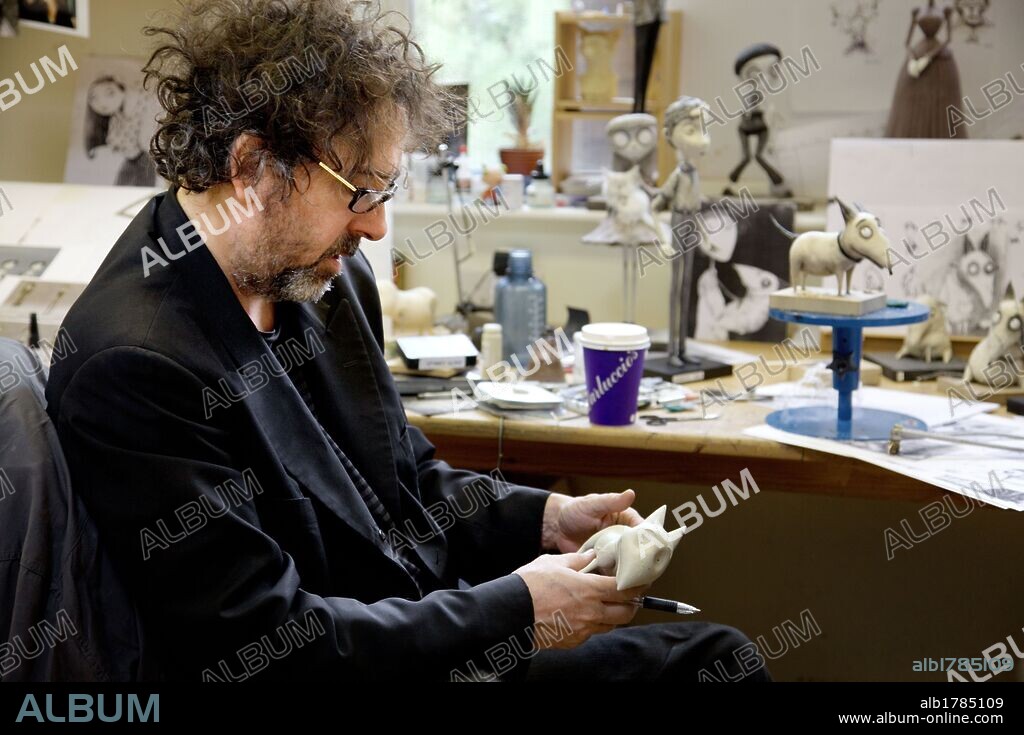 TIM BURTON en FRANKENWEENIE, 2012, dirigida por TIM BURTON. Copyright WALT DISNEY PICTURES.