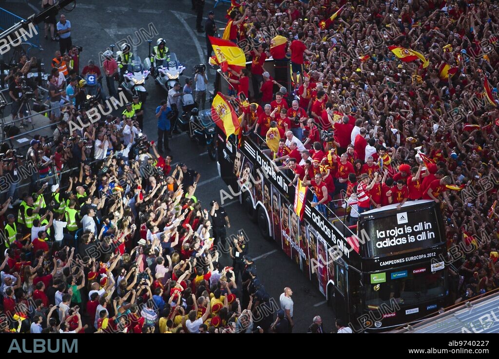 Madrid, 02/07/2012. Plaza de Cibeles. Celebración de la victoria de la selección española en la Eurocopa. Foto: Ángel Navarrete ARCHDC.
