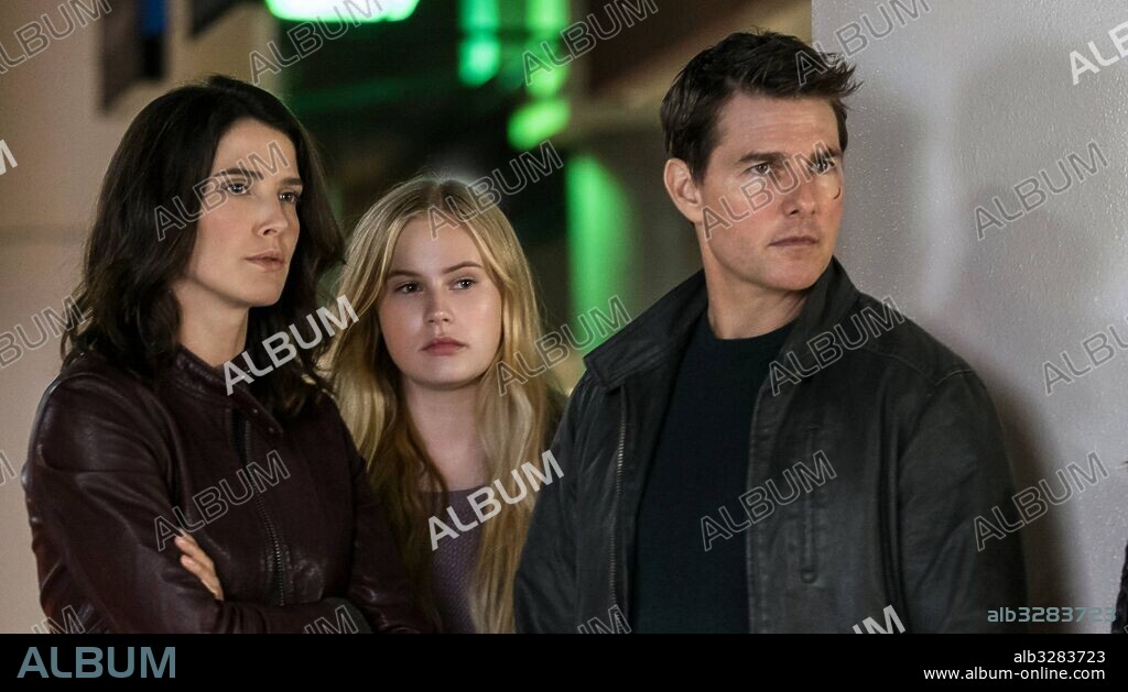 COBIE SMULDERS, DANIKA YAROSH und TOM CRUISE in JACK REACHER: NEVER GO BACK, 2016, unter der Regie von EDWARD ZWICK. Copyright PARAMOUNT PICTURES/SKYDANCE PRODUCTIONS/TC PRODUCTIONS.