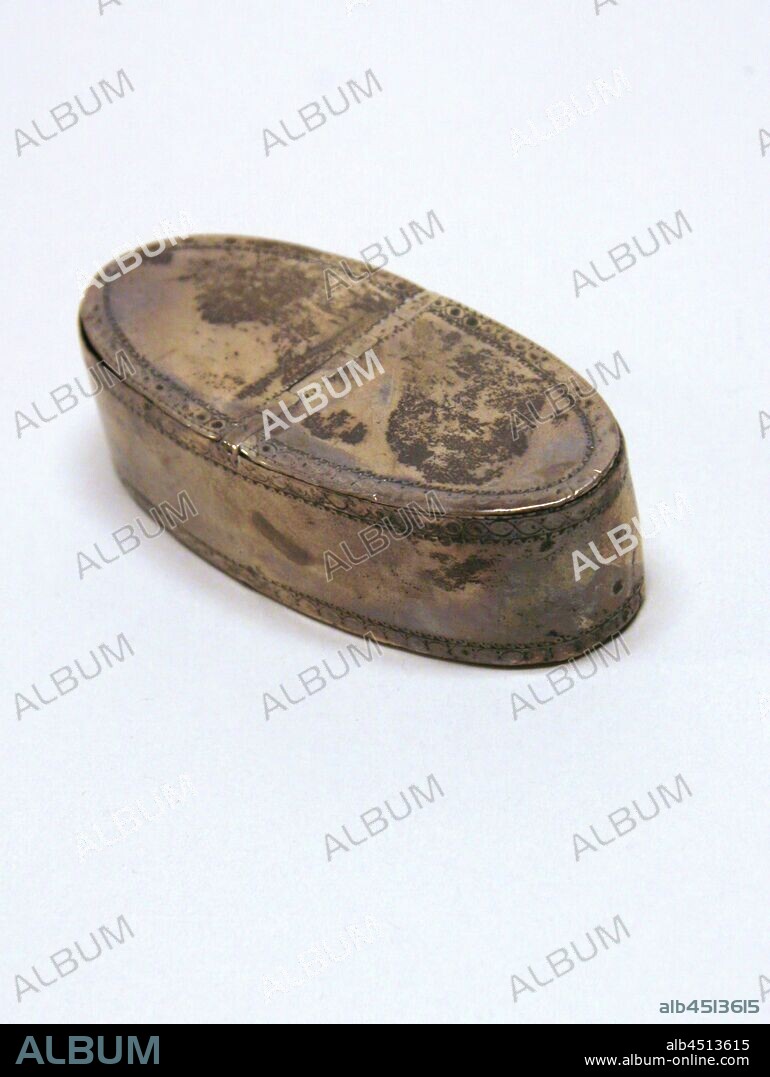 Unknown (English), Patch Box, 1774/1775, silver, Overall: 1 × 3 1/2 × 1 1/2 inches (2.5 × 8.9 × 3.8 cm).